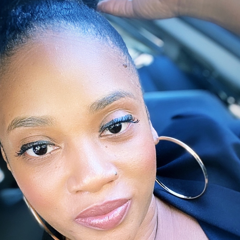 Meet your Posher, Destini